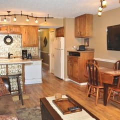 317C - Perch at River Run Resort - Comal River - Downtown