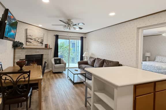 216C - River Run Condos-Comal River - Close to Schlitterbahn - Image 1
