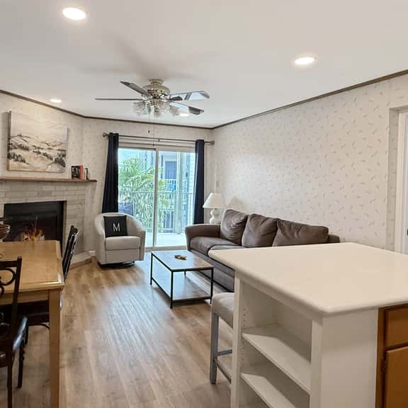 216C - River Run Condos-Comal River - Close to Schlitterbahn - Image 1