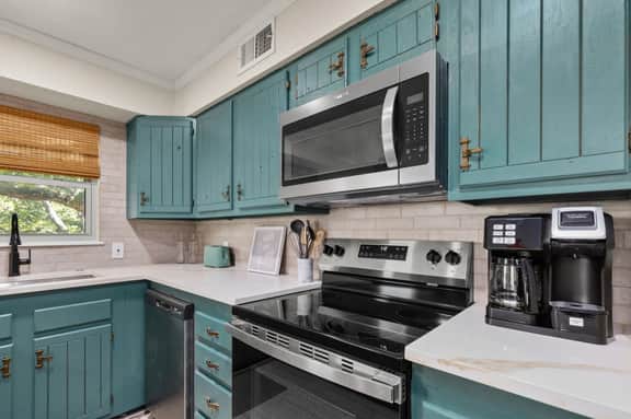 101A - Headwaters Haus on the Comal River - River Run Condos - Image 4