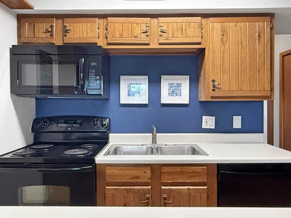319D - Casita at River Run Resort - Comal River - Downtown - Image 4